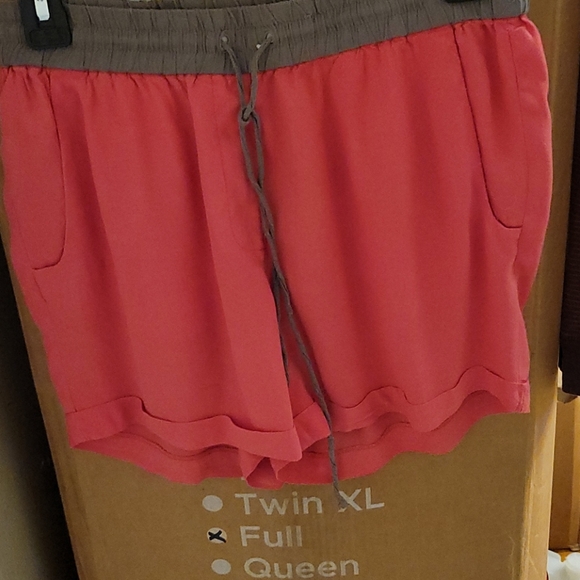 J. Crew Pants - JCREW STRETCH WOMEN'S SHORT SIZE 2